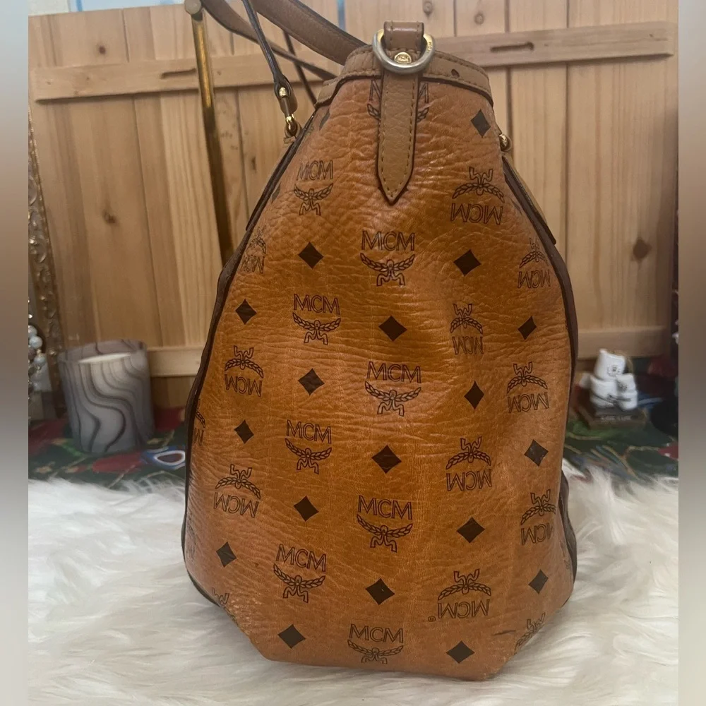 MCM Tan and Burgundy Logo Tote - Picture 6 of 15